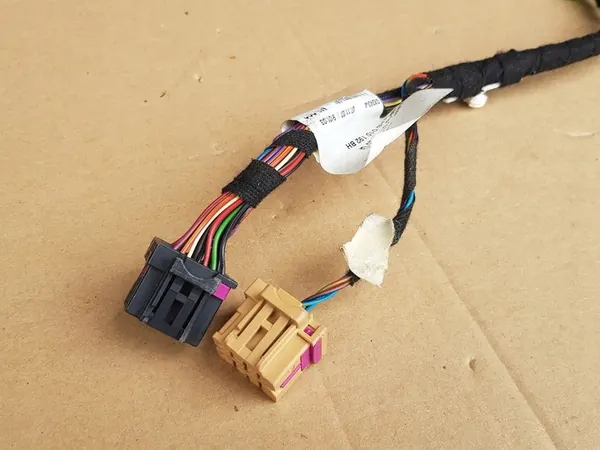 Johdotus - Takaluukun asennus / Audi A6 C6 Avant / 4F9971726G image 7