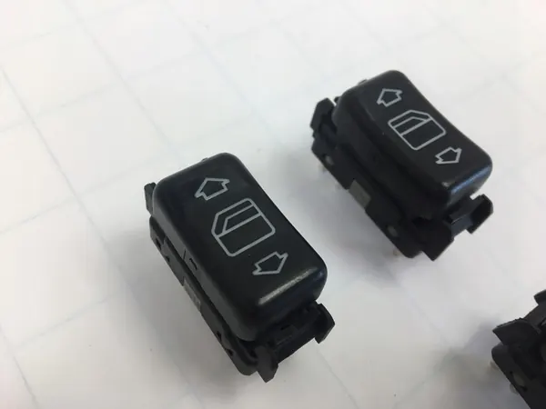 Conjunto de Interruptores de Janela Elétrica Mercedes W124 OEM image 3
