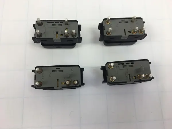 Conjunto de Interruptores de Janela Elétrica Mercedes W124 OEM image 9