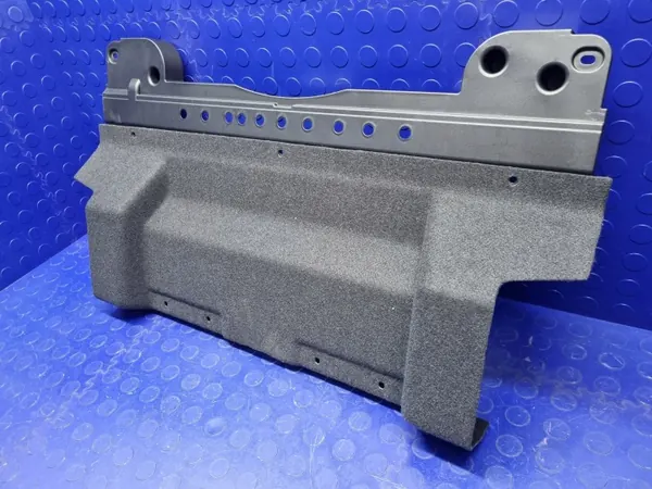 Funda de maletero Audi A5 F5 OEM 8W7863373A - Usado image 3
