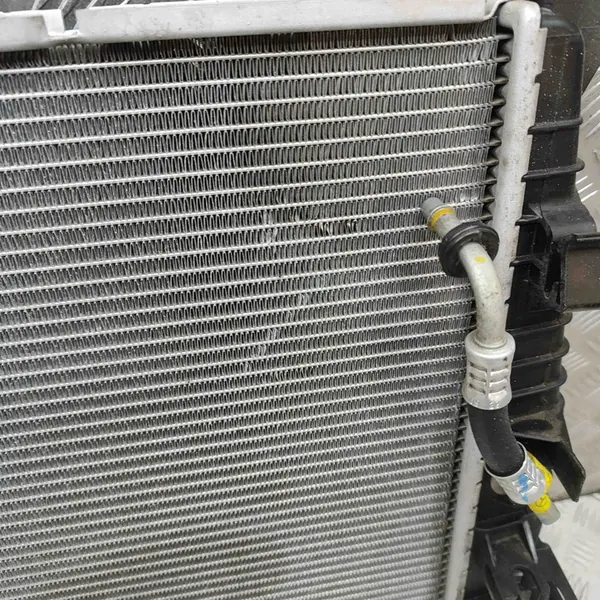 MERCEDES ML GLE W166 Waterkoeler 63 AMG image 3