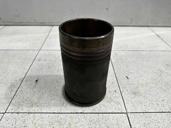 Manga do Cilindro Iveco Stralis Cursor 8 image 1