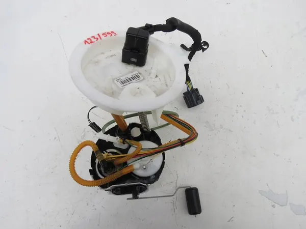 Bomba de combustível VOLVO XC60 2.0L gasolina 180kW 2020 OEM 31372614 image 2