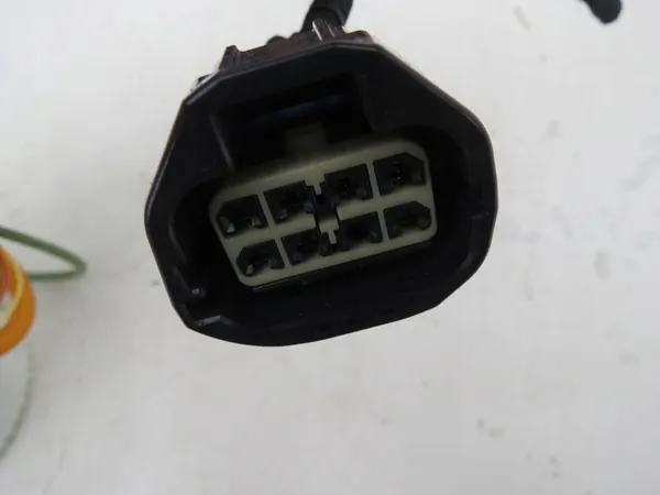 Bomba de combustível VOLVO XC60 2.0L gasolina 180kW 2020 OEM 31372614 image 6