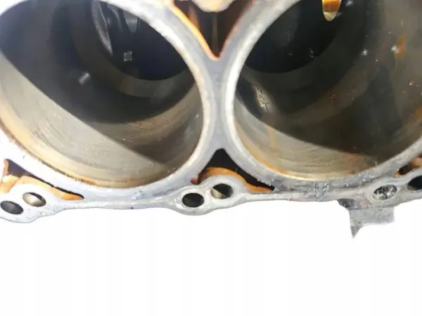 Bloque motor Jeep OEM 53021318DL - Usado image 9
