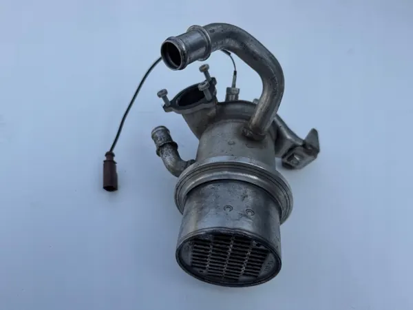 Pakokaasujäähdytin 04L131512F AUDI A3 8V VW GOLF 7 2.0 TDI image 3