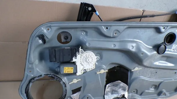 Régulateur de Vitre Golf IV OEM - Droit Avant 3 Portes image 4