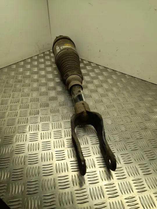 Begagnad luftfjädring OEM 68231886AA image 3