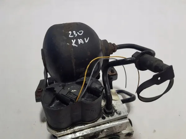 Bloque de válvulas usado Mercedes SL R230 W230 image 3