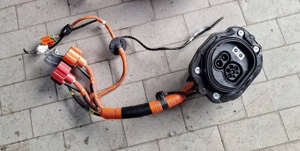 Tomada de carga Mazda MX-30 elétrico OEM - Usado image 2