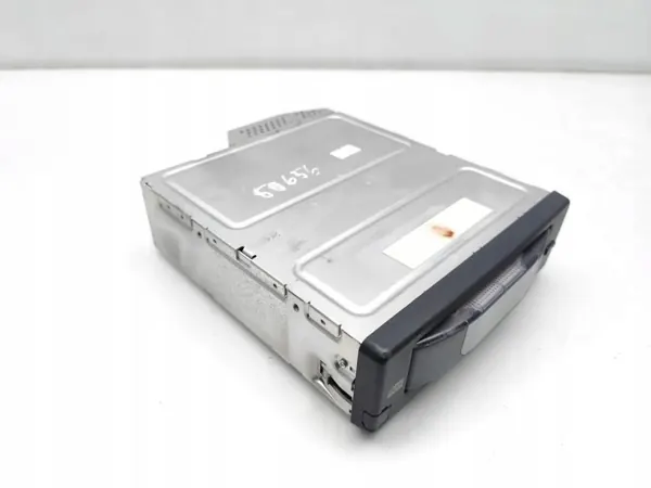 Cambiador CD BMW E60 OEM 6956939 - Usado image 10