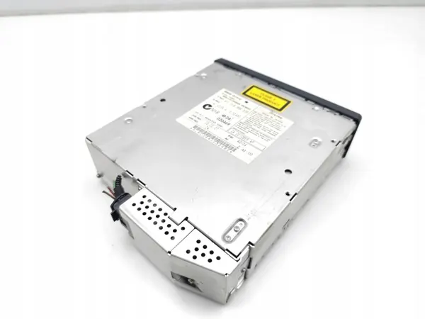 Cambiador CD BMW E60 OEM 6956939 - Usado image 6