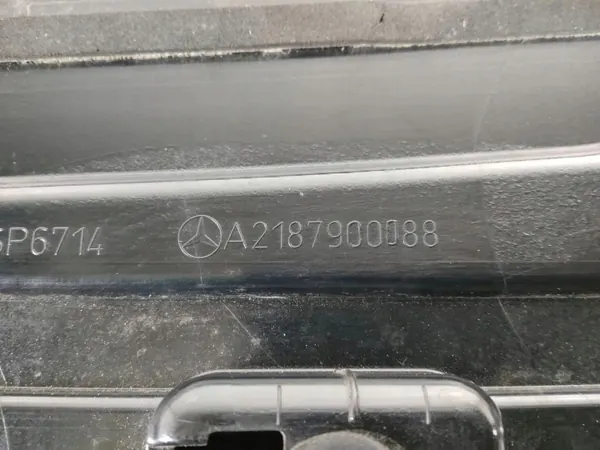 Spoiler Mercedes-Benz OE A2187900088 - Usado image 8