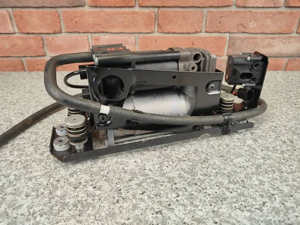 Compressore di sospensione pneumatica posteriore NIVO BMW F07 F11 image 8