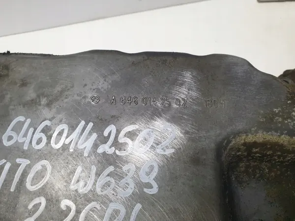 Oliepan Mercedes-Benz OEM A6460142502 voor Vito W639 image 5