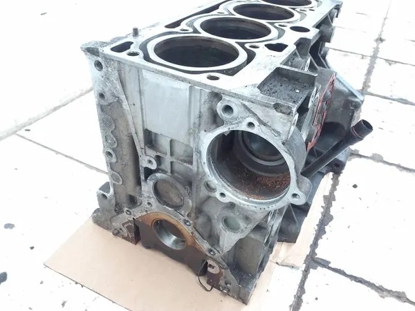 Bloco motor usado OEM BSE para Volkswagen Golf V 2006 image 4