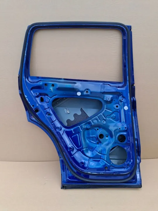 VW Tiguan II vänster bakdörr OEM 5NA833055L image 8