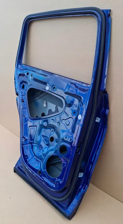 VW Tiguan II vänster bakdörr OEM 5NA833055L image 9