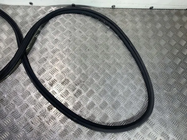 Joint de coffre Hyundai FBZ24559 - Pièce OEM d'occasion image 6