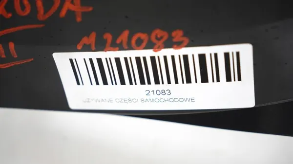 Para-lamas dianteiro esquerdo OEM 360151269 Skoda Octavia II image 9