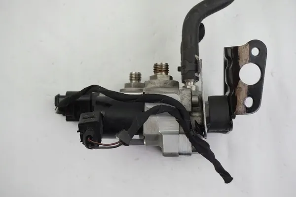 Brandstofdrukregelaar VW Skoda Seat Audi 5Q0906009J image 3