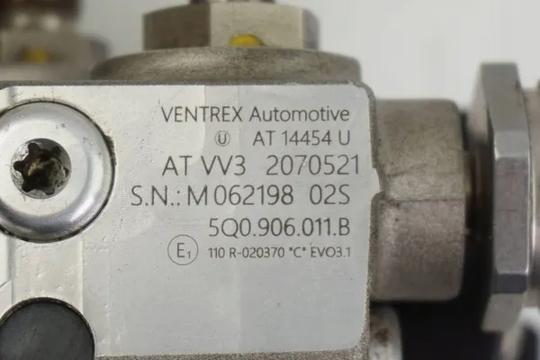 Brandstofdrukregelaar VW Skoda Seat Audi 5Q0906009J image 7