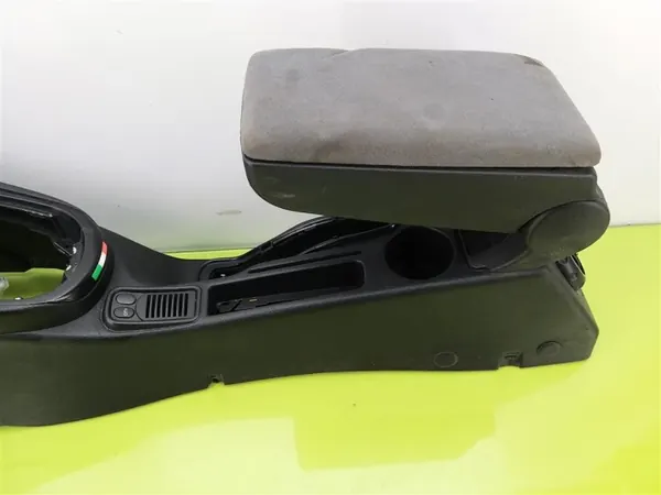 Accoudoir console centrale OEM 385886 Alfa Romeo 147 image 9