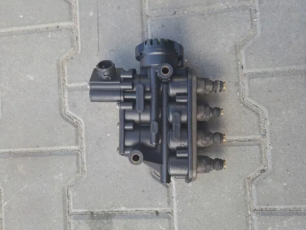 Válvula ECAS OEM 21083654 K019819 para Renault Volvo image 2