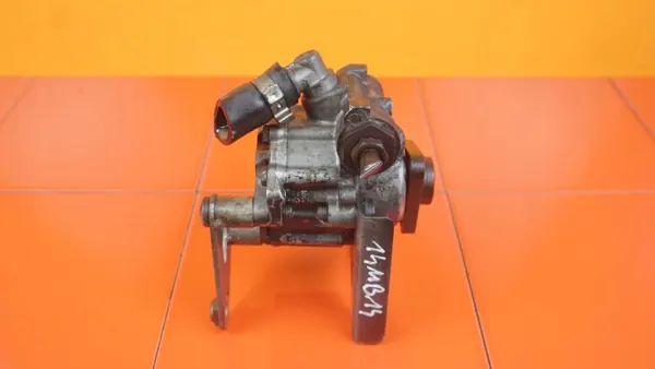 Bomba de dirección BMW OEM 3404615 para M54B25 image 3