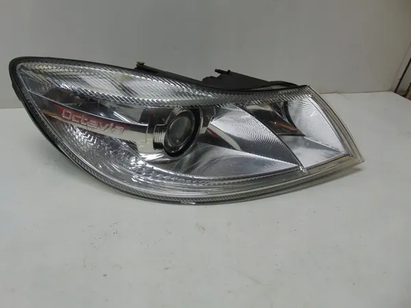 Oikea etuvalaisin Skoda Octavia II Xenon 1Z1941016G image 3
