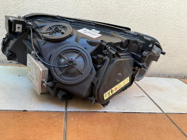 BMW 7 F01 Dynaaminen Xenon Oikea Ajovalaisin Täydellinen OEM image 3