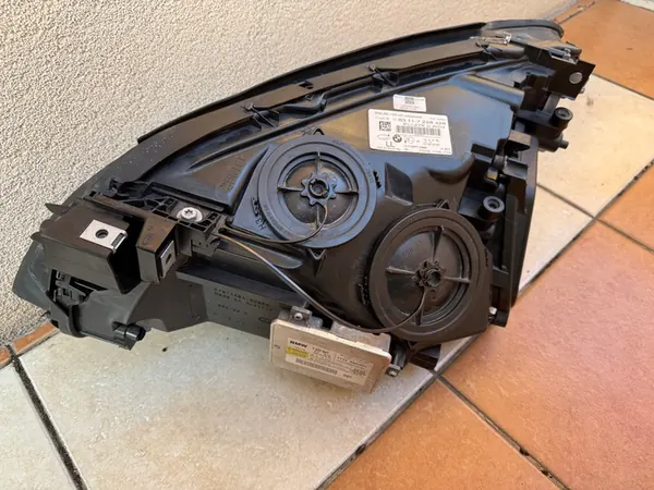 BMW 7 F01 Dynaaminen Xenon Oikea Ajovalaisin Täydellinen OEM image 5