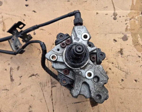 Bomba alta pressão OEM 33100-2A710 para Kia Ceed II image 2