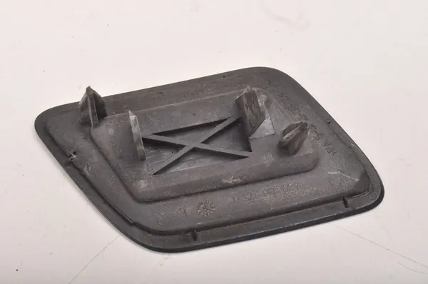 AUDI A6 C5 Tvättmunstycke Lock Fram OEM 4B0955275D image 2