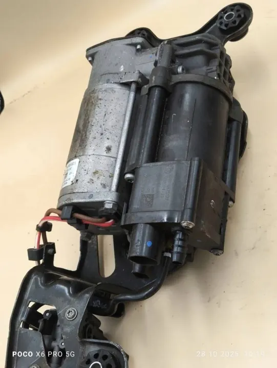 Luchtveringcompressor achter BMW X5 F15 OEM 6875177 image 3