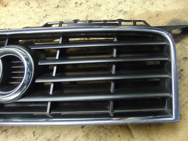 Audi A3 8P Front Bumper Grill Assembly OEM image 7