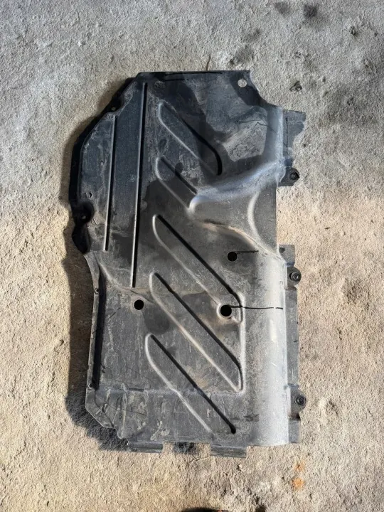 Escudo inferior izquierdo OEM A1676800103 para Mercedes-Benz GLE image 2