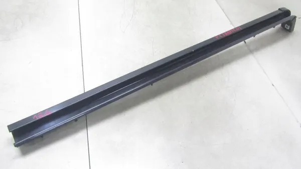 Rail Guide Porte Droit OEM 116/126 Trafic III image 2
