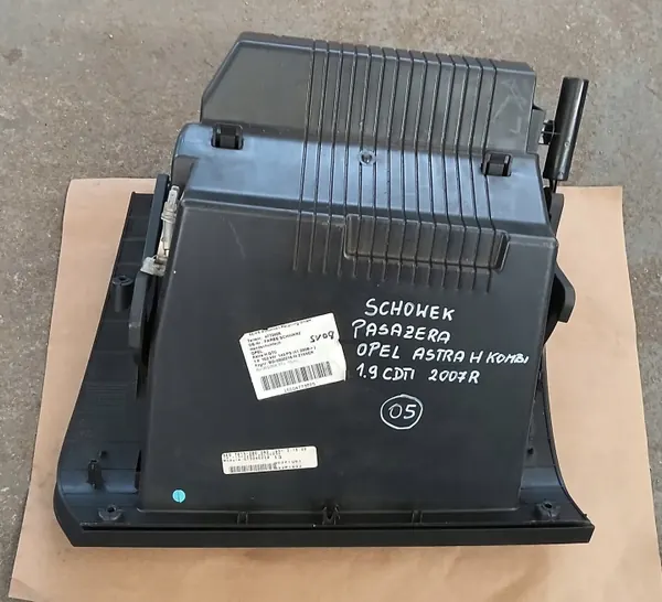 Porta-luvas passageiro Opel Astra H OEM 13191459 image 8