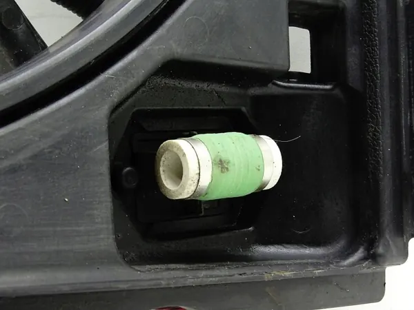 Wasserkühler Lüftergehäuse OEM 2102035260 - SsangYong image 3
