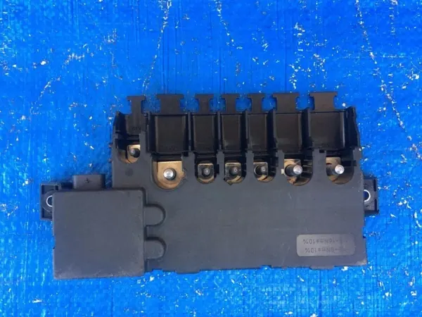 Mercedes säkringslåda OEM A2235403115 för W206 C-klass image 2