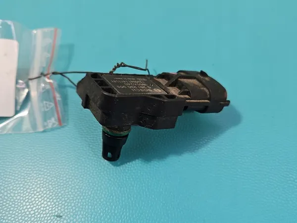 Air Pressure Sensor Mitsubishi Space Star II 12 - OEM 0261230358 image 4