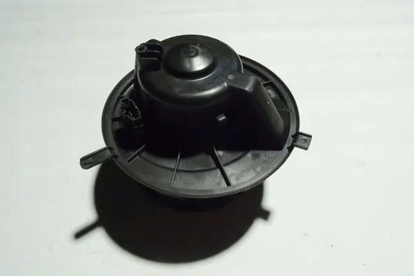 Motor de aquecimento VW PASSAT VARIANT B7 2.0L diesel OEM 1K2819015C image 3