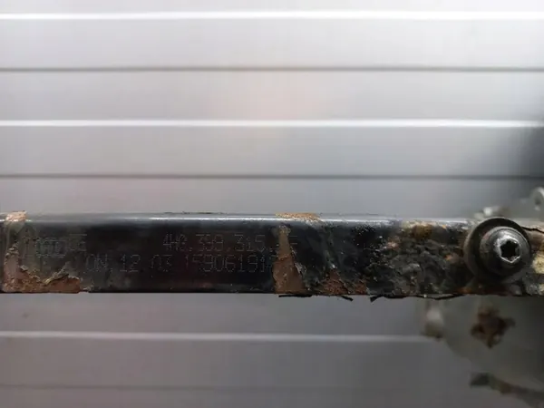 Audi A8 S8 D4 Sottoscocca Anteriore image 7