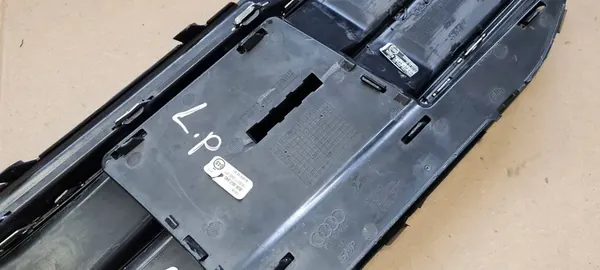 Griglia paraurti anteriore Audi Q5 sinistra 80A807681B image 10