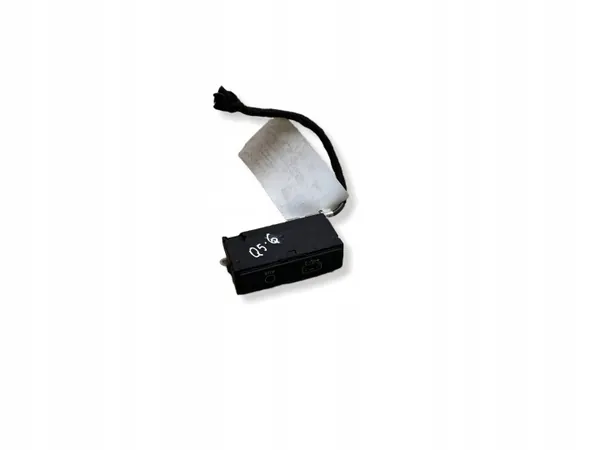 USB-latausportti OEM 8W0035708 Audi Q5 A5 A4 image 2