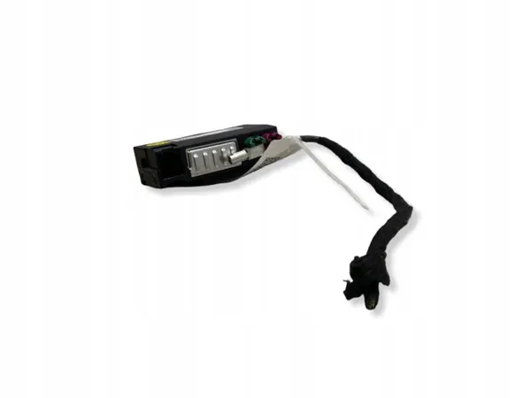 USB-latausportti OEM 8W0035708 Audi Q5 A5 A4 image 5