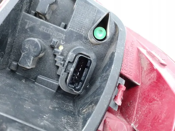 Lámpara Trasera Derecha Renault Clio III FL Hatchback 8200886946 image 10