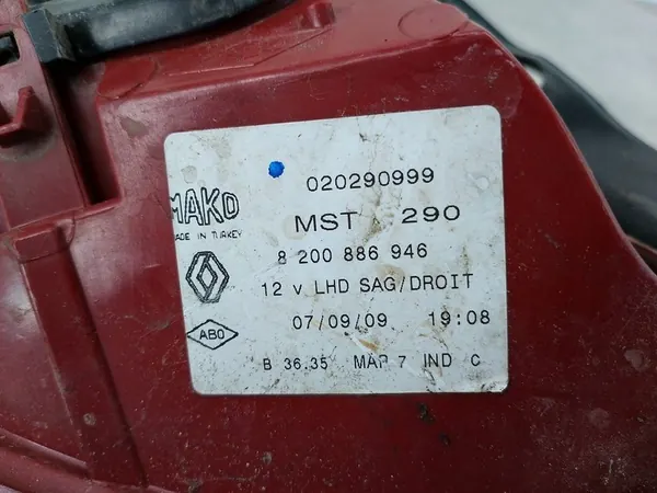 Lámpara Trasera Derecha Renault Clio III FL Hatchback 8200886946 image 2