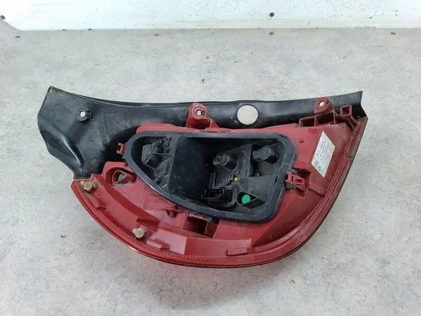 Lámpara Trasera Derecha Renault Clio III FL Hatchback 8200886946 image 8
